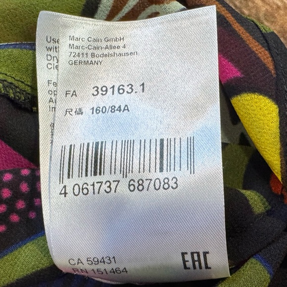 MARC CAIN Voile Blouse in Black Jungle Print Sz N2 / US 4 - Picture 11 of 11